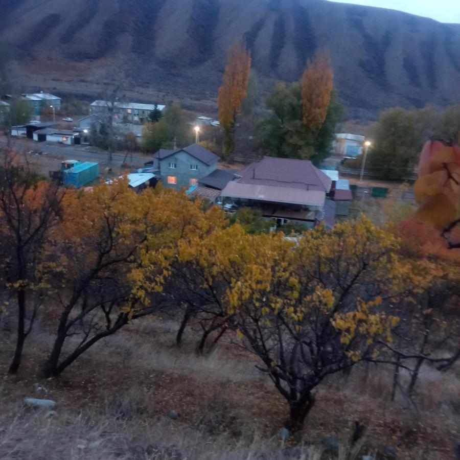 Turan Guesthouse Karakol Dış mekan fotoğraf