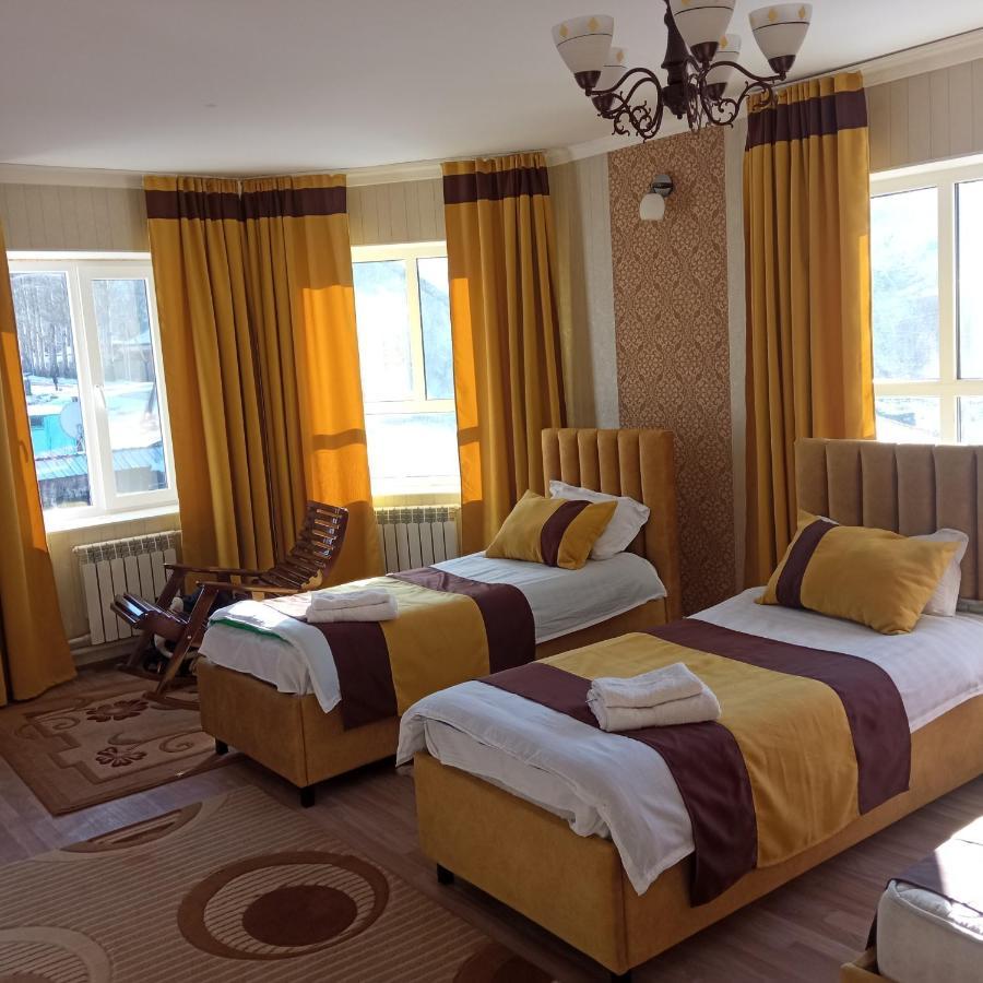Turan Guesthouse Karakol Dış mekan fotoğraf