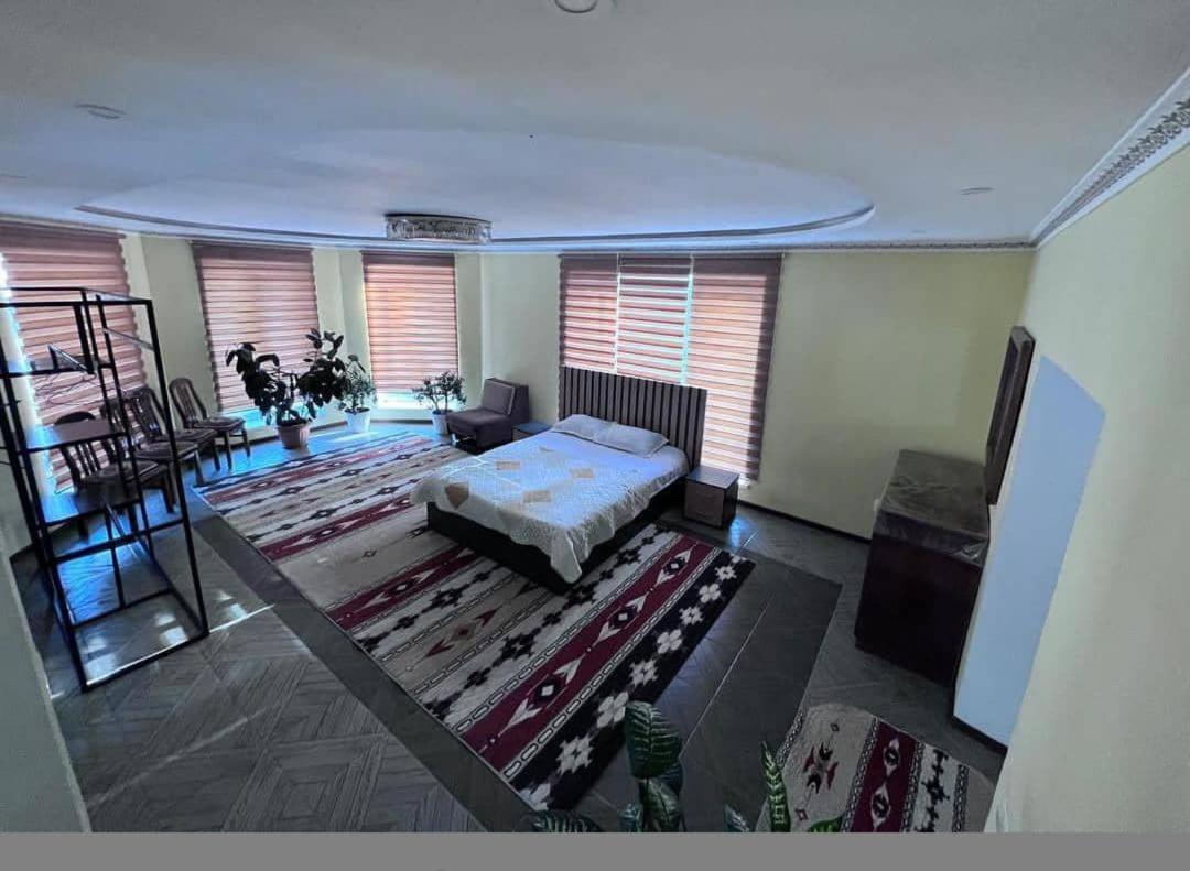 Turan Guesthouse Karakol Dış mekan fotoğraf