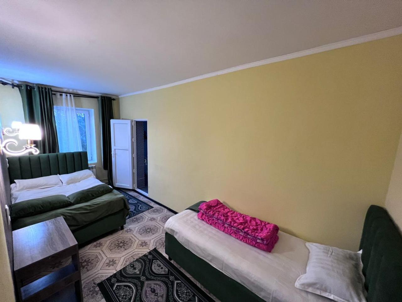 Turan Guesthouse Karakol Dış mekan fotoğraf